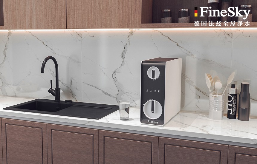 RO反滲透凈水器的水干凈嗎？長(zhǎng)期飲用會(huì)有什么危害嗎？